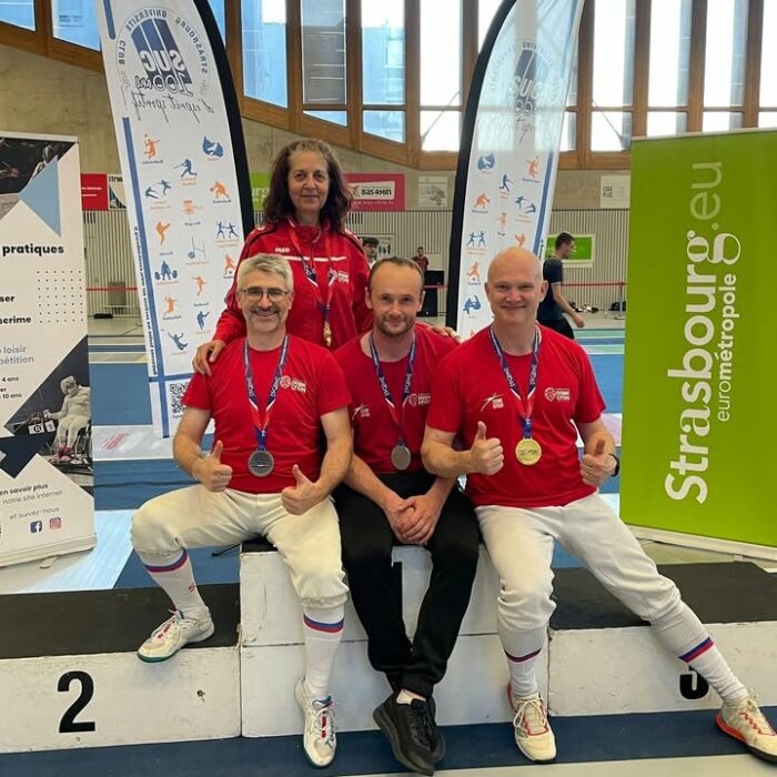 Championnats de France : les vétérans brillent à Strasbourg ✨🔥
Nos vétérans ont terminé cette saison 2024-2025 de la plus belle des manières :
👉 Bertrand Beaurenault champion de France v2 🏆💥
👉 Bénédicte Bisson championne de France v3 🏆💥
👉 Franck Malachenko vice-champion de France v1 🥈
👉 Lionel Cambon vice-champion de France v2 🥈
👉 Bertrand Beaurenault, Lionel Cambon, Franck Malachenko en bronze par équipe 🥉
👉 Eric Trepo, Fabrice Richaud, Luc Tuloup en bronze par équipe 🥉
👉 Bénédicte Bisson, Carole Delorme, Béatrice Barbier (équipe Auvergne Rhône-Alpes en bronze) 🥉

Comité Régional Escrime AURA Ligue dEscrime de lAcadémie de Lyon Escrime Diffusion  Office des Sports Lyon 3 Mairie du 3e arrondissement de Lyon Métropole de Lyon Ville de Lyon Région Auvergne-Rhône-Alpes Fédération Française dEscrime Sport à Lyon - OSL RespectImmo